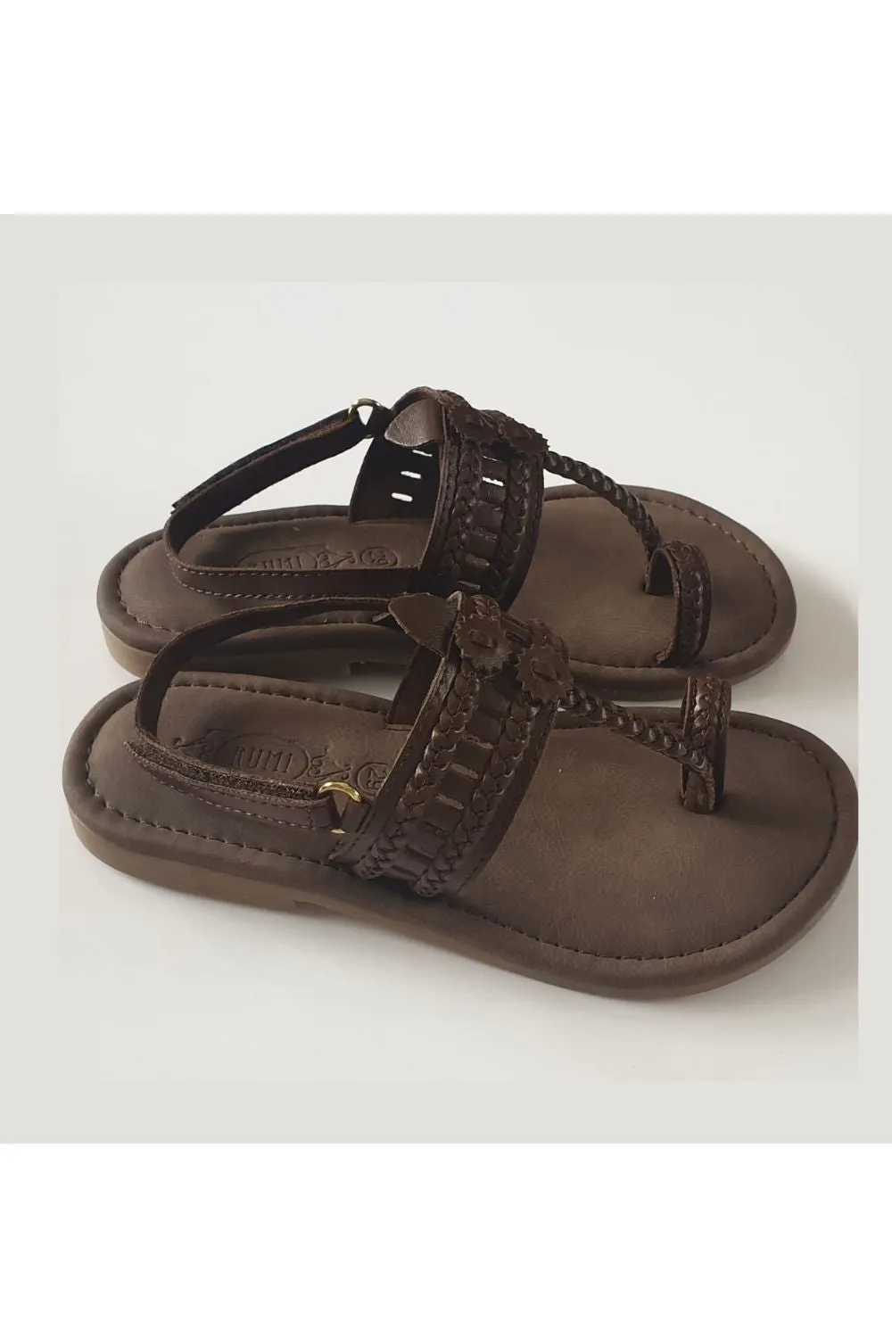 Brown kolhapuri sandals