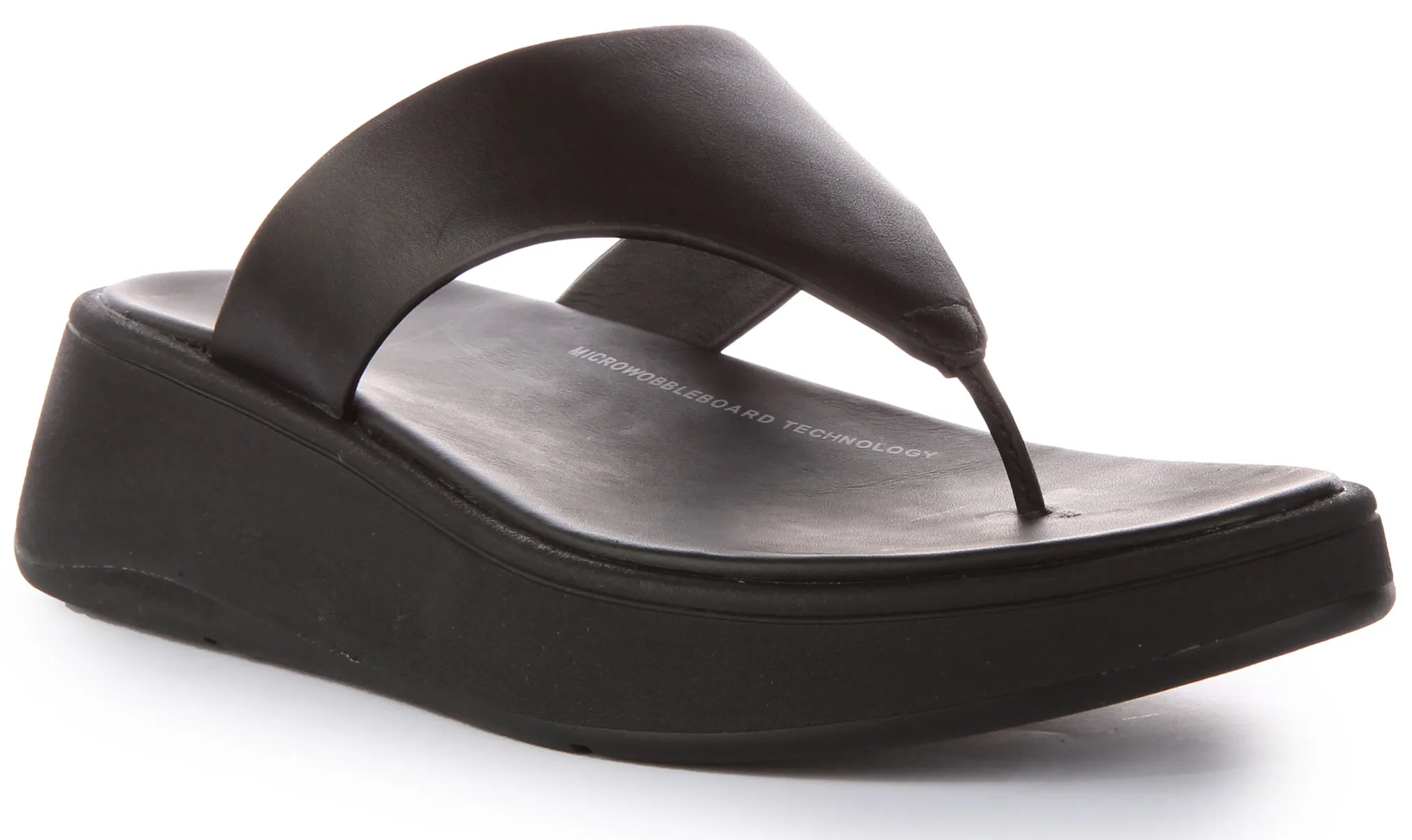 Fitflop Toe Post Platform In Black For Women